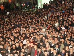 KCK tahliyelerinin ardından Van sokağa döküldü