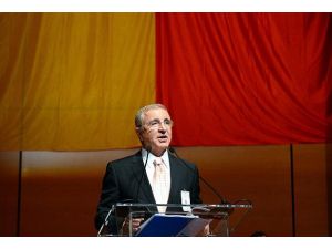 Kulübün senelik harcaması 200 milyon $