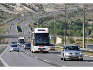 CHP'lileri taşıyan araç kaza yaptı