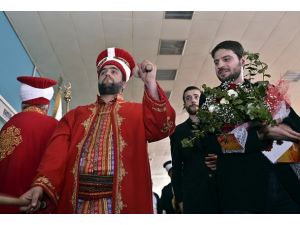 Sami Yusuf'a mehterli karşılama