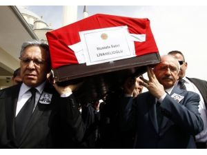 Zülfü Livaneli'nin babası toprağa verildi