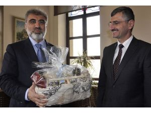 Gerçek olması için çabalamamız gerekiyor