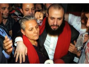 Kurtarılan tekniker davul-zurna ile karşılandı