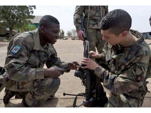 Mali ordusunu AB eğitiyor
