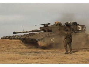 İsrail Suriye'yi vurdu