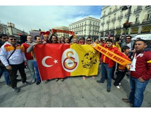 Madrid'de sarı kırmızı coşku