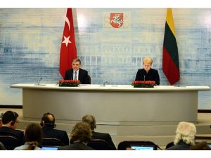 AB'ye "vize muafiyeti" eleştirisi