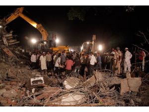 Hindistan'da inşaat çöktü: 27 ölü, 54 yaralı