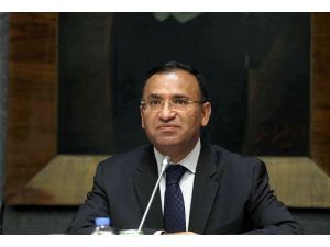 Dünyayı AA'yla yakından izliyoruz