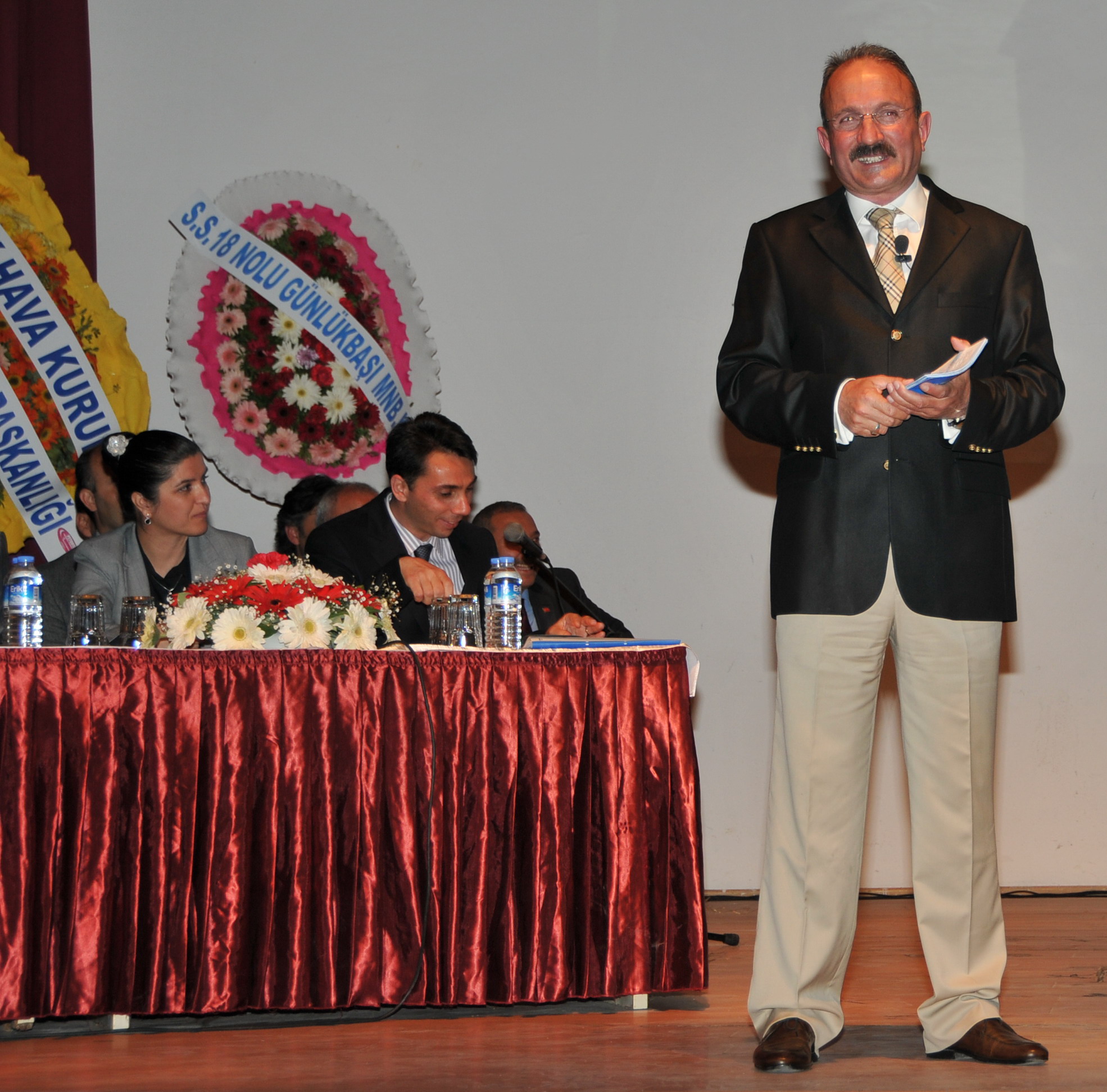 Saatcı 14. yılın hesabını verdi