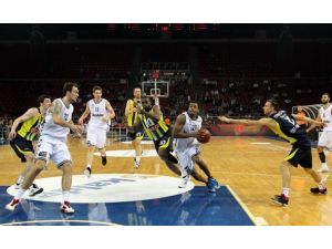 Avrupa derbisinde Beşiktaş güldü