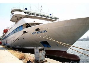 Önce abluka kalksın