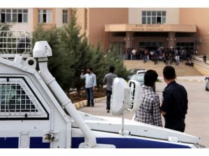 Dicle Üniversitesi'nde kavga: 5 yaralı