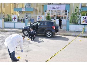 Eşini saçından 20 metre sürükledi