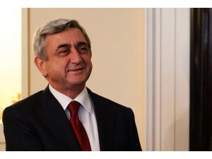 Sarkisyan görevine başladı