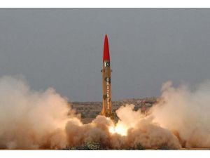 Pakistan'dan füze denemesi