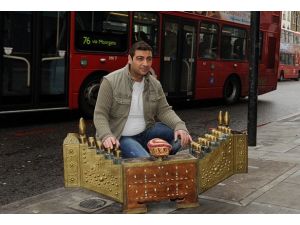 Türk ayakkabı boyacısının vize zaferi