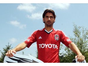 Beşiktaş Escude ile zor kazanıyor