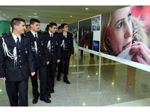 "Güven-Polisin Dünyası" sergisine yoğun ilgi