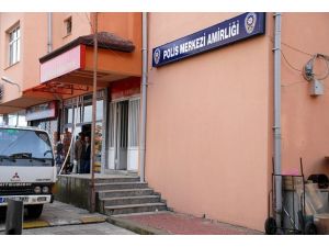 Polis merkezlerine makyaj