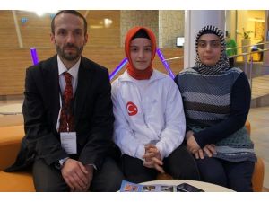 Başörtüsünü çıkartmayacağız