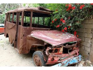 Lübnan'da savaşın izleri hala sokaklarda