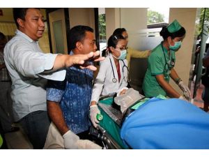 Yolcu uçağı pisten çıktı okyanusa girdi