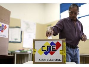 Venezuela'da halk sandık başında