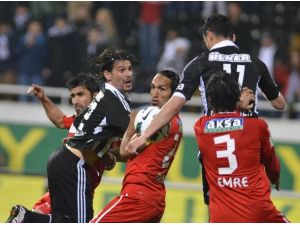 İnönü'de ilk yarıda gol yok