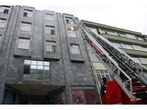 Karabük'te iş merkezinde yangın