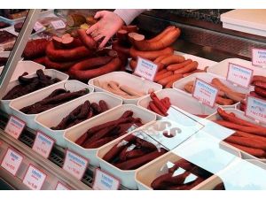 At etinde lider Fransa çıktı