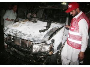 Pakistan'da intihar saldırısı: 17 ölü