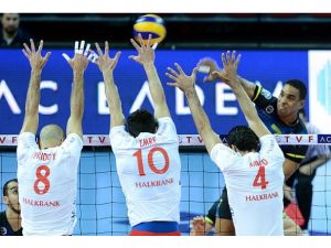 Halkbank finale yükseldi