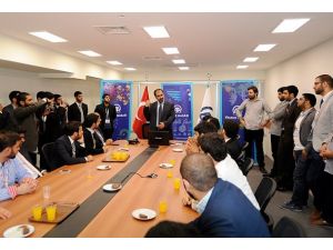 Bahreynli gençlerden AA'ya ziyaret