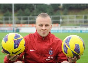 Sapara, umuç saçıyor