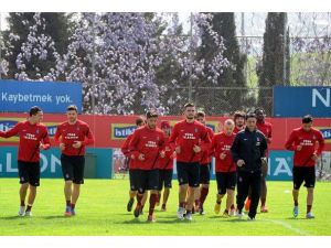 Çıkışını devam ettirmek istiyor