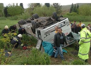 Kahramanmaraş'ta midibüs devrildi