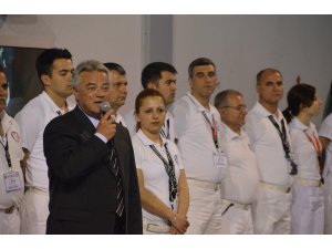 150 bayan ve 248 erkek sporcunun katıldığı yarışlar heyecanla sürüyor