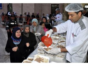 Şanlıurfa'da "tirit" ikramı