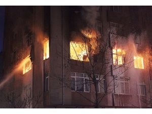 İstanbul'da yangın: 6 ölü