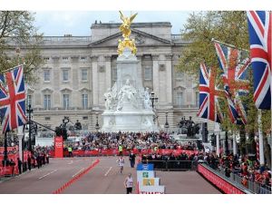 İpi göğüsleyen Jeptoo oldu