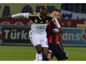 İlk yarıyı Gençler önde kapadı