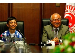 Mecliste daha az tartışma olsun