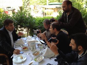 AK Parti Muğla İl Başkanı Öztürk:     -"(Çözüm süreci) Kendi partililerine ve      kamuoyuna devamlı mesaj verenlerin, konunun      muhatapları geldiği zaman sustuğunu gördük"