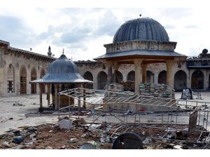 Tarihi Emevi Camisi yine bombalandı