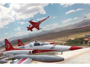 Türk milletinin cesur kanatları