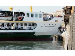 Kadıköy'de vapur kazası