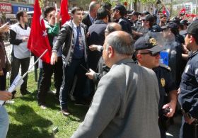 Ege'de Akil İnsanlara Saldırdılar