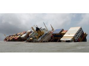 Mora açıklarında 2 yük gemisi çarpıştı