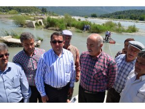 Salla ile geçilen Eşen Çayına köprü yapımı başladı